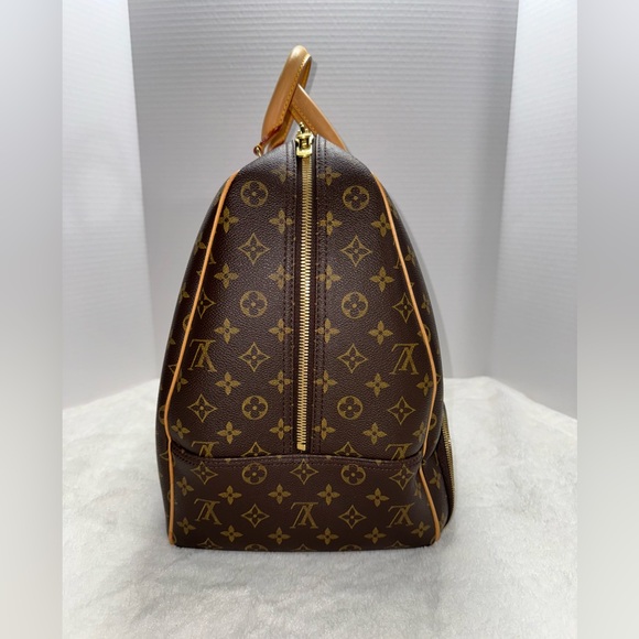 100% Authentic LOUIS VUITTON Monogram Evasion Sports/Travel Bag - Picture 3 of 13
